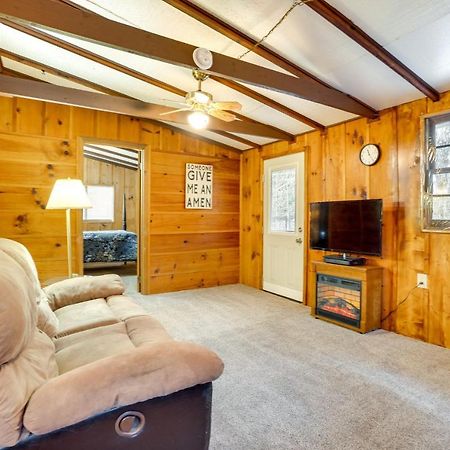 Peaceful Warne Cabin Fenced Yard And Screened Porch Brasstown Exteriér fotografie