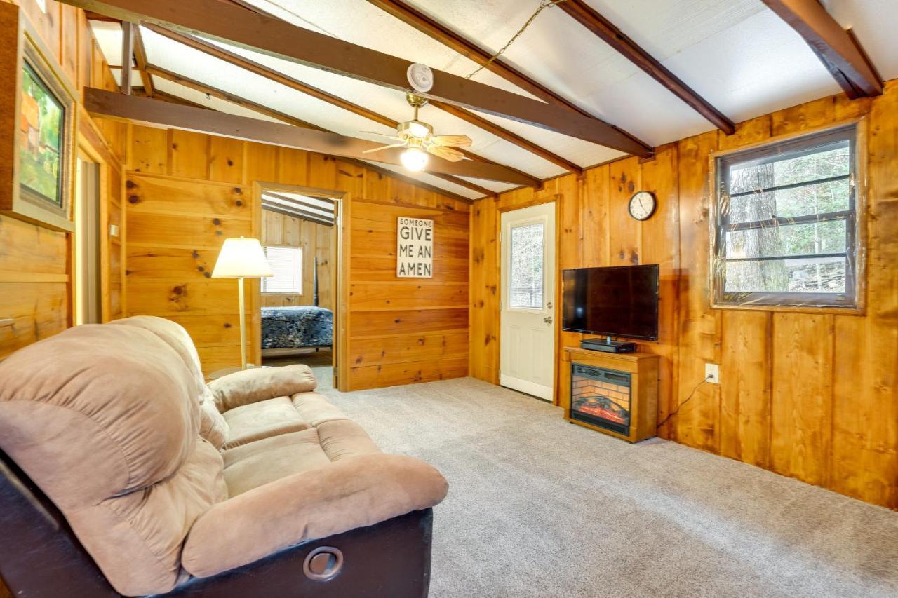 Peaceful Warne Cabin Fenced Yard And Screened Porch Brasstown Exteriér fotografie