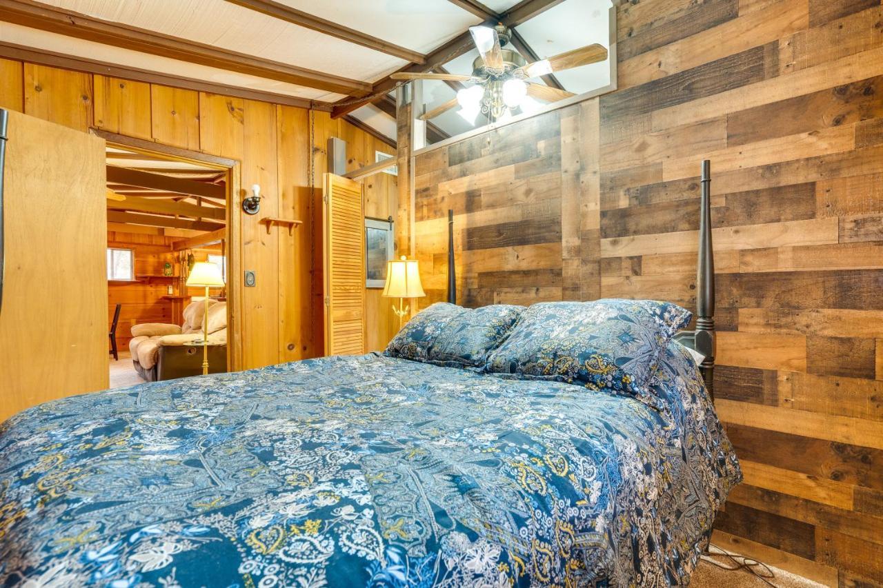 Peaceful Warne Cabin Fenced Yard And Screened Porch Brasstown Exteriér fotografie