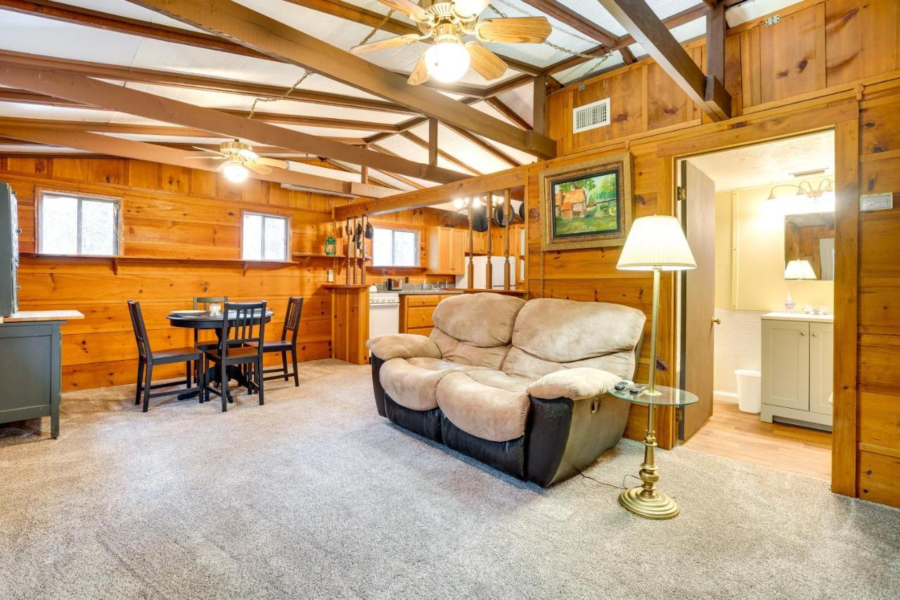 Peaceful Warne Cabin Fenced Yard And Screened Porch Brasstown Exteriér fotografie