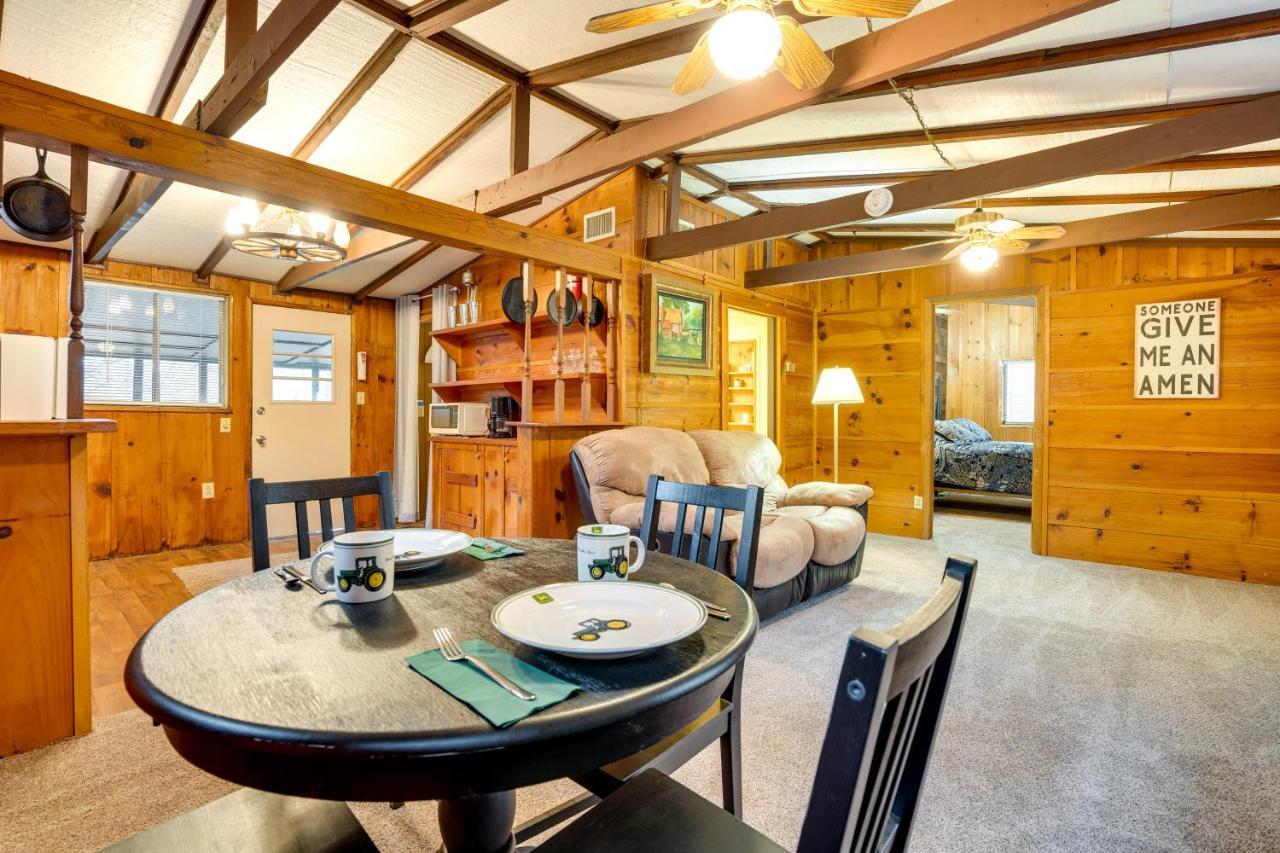 Peaceful Warne Cabin Fenced Yard And Screened Porch Brasstown Exteriér fotografie