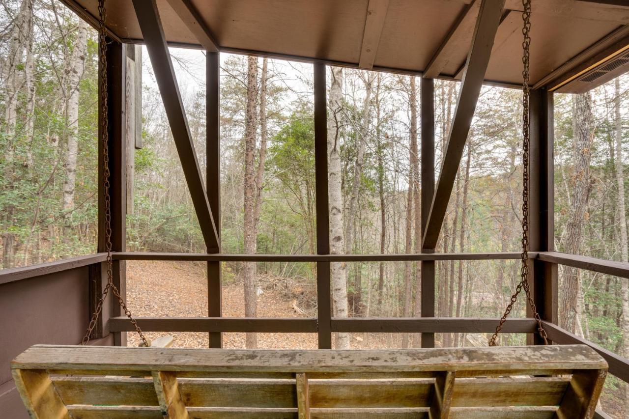 Peaceful Warne Cabin Fenced Yard And Screened Porch Brasstown Exteriér fotografie